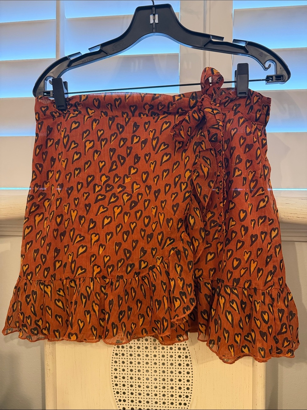 Urban outfitters Rust Heart-Print Ruffle Wrap Skirt Sz-L